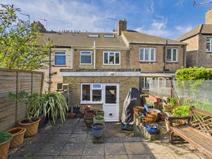 Photo 35- click for photo gallery